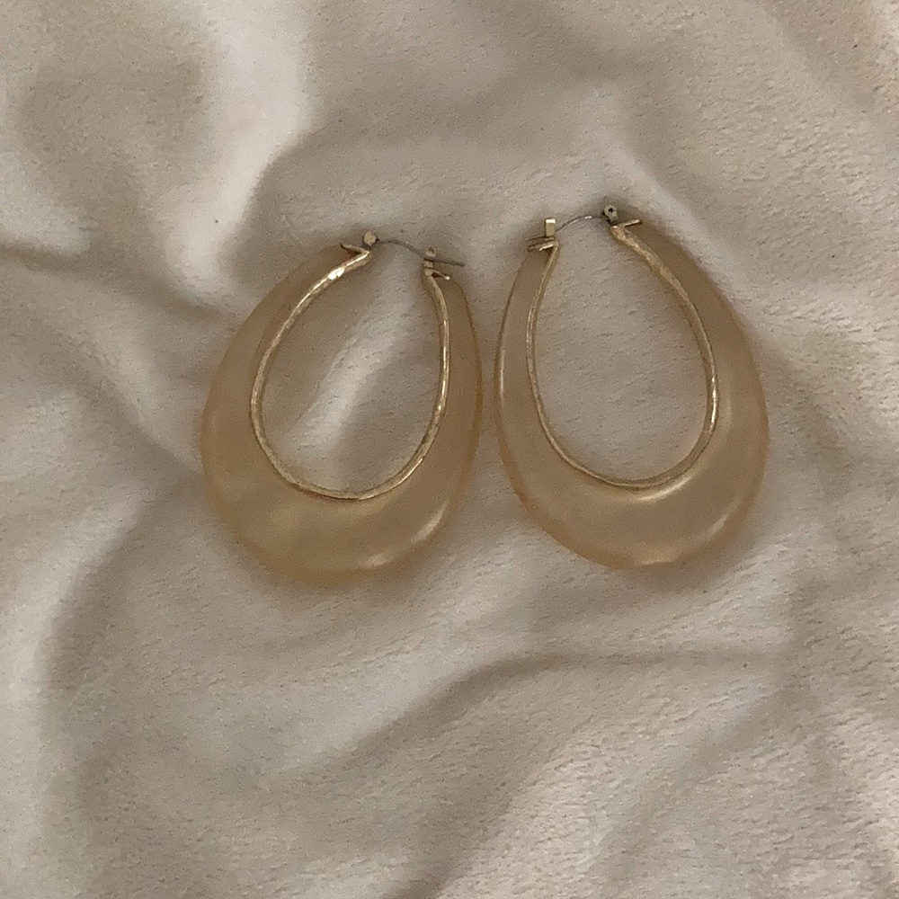 Women’s accessories
